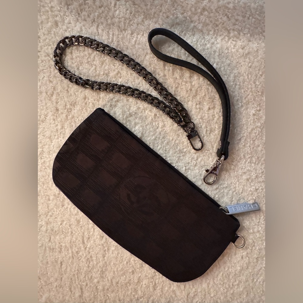 Authentic Chanel New Travel Line Pouch/Wristlet with CC - Picture 2 of 9